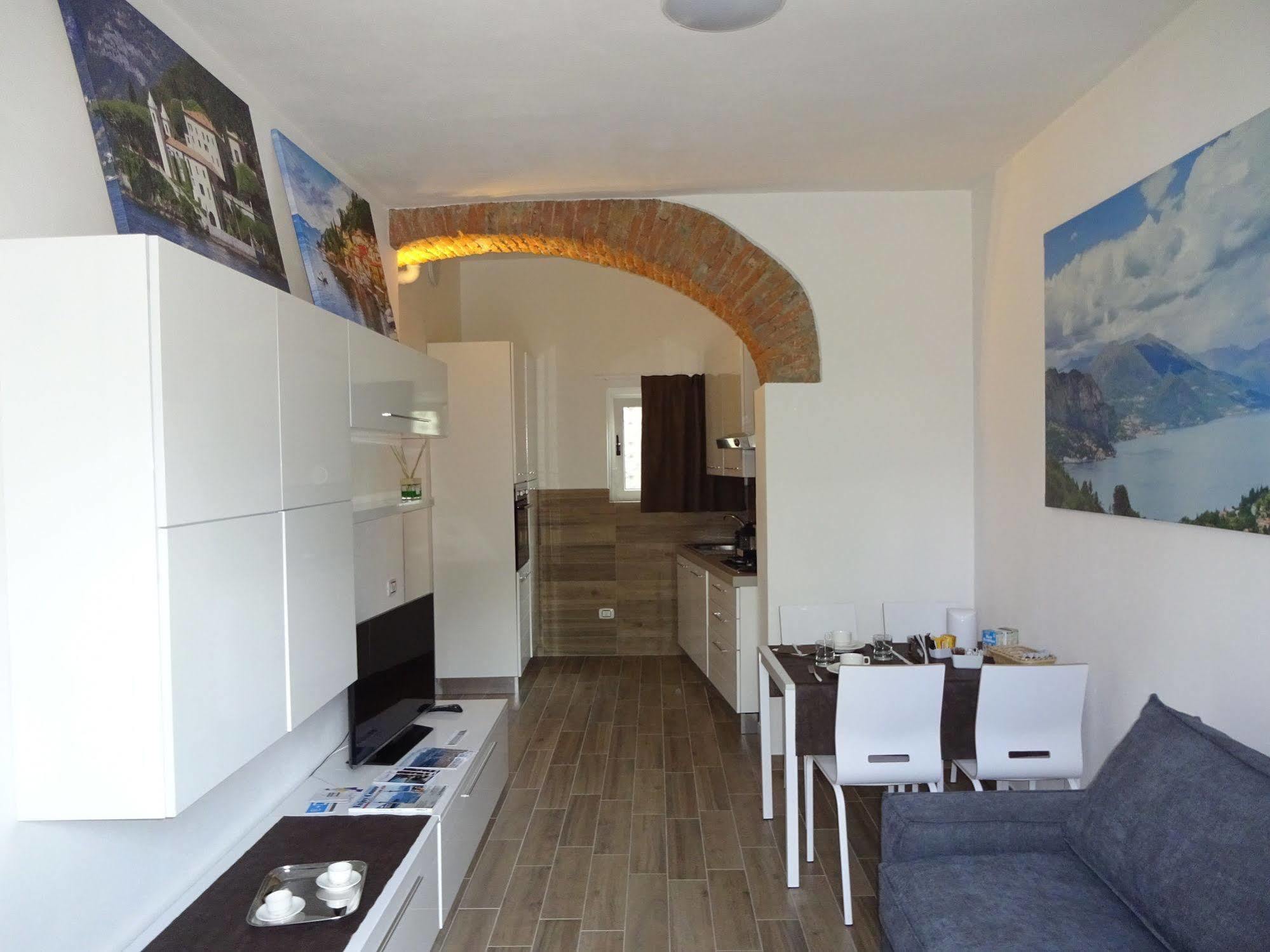Italianway - Affittacamere Brenna San Fermo della Battaglia Exterior photo